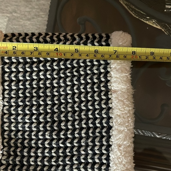 ZARA Knit Infinity Scarf - Picture 6 of 6